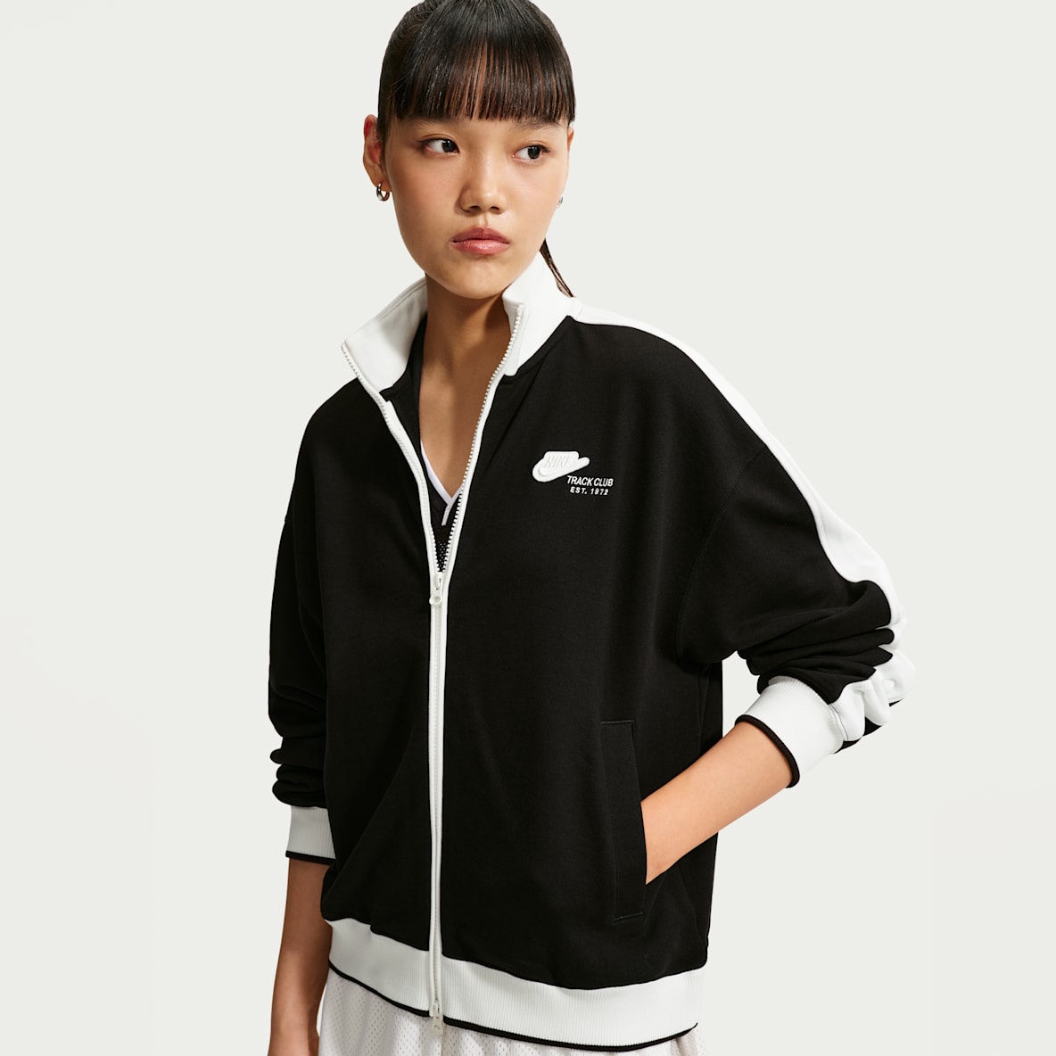 Rp700.000 - Rp1.500.000 Jackets. Nike ID